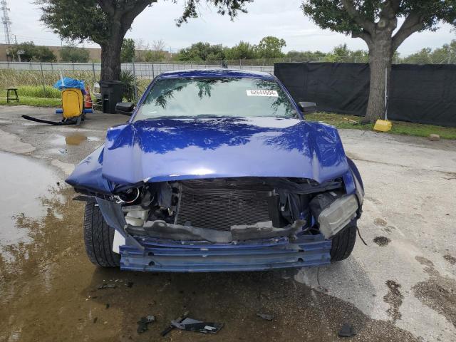 1ZVBP8AM6D5235691 - 2013 FORD MUSTANG BLUE photo 5