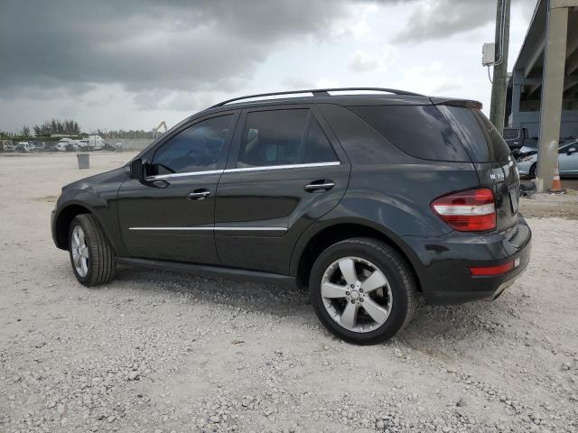 4JGBB8GB0BA656605 - 2011 MERCEDES-BENZ ML 350 4MATIC BLACK photo 2