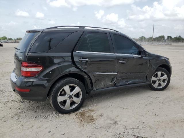 4JGBB8GB0BA656605 - 2011 MERCEDES-BENZ ML 350 4MATIC BLACK photo 3