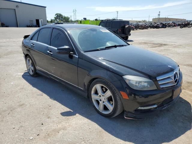 WDDGF5EB1BR187127 - 2011 MERCEDES-BENZ C-CLASS C3 300 BLACK photo 4