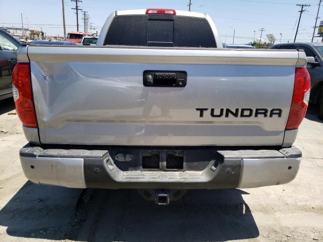 5TFUW5F12HX603693 - 2017 TOYOTA TUNDRA DOUBLE CAB SR/SR5 SILVER photo 6