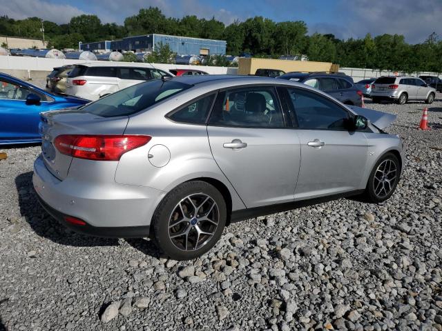 1FADP3H24JL309934 - 2018 FORD FOCUS SEL SILVER photo 3