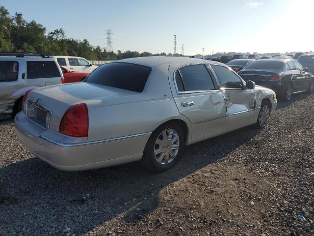 1LNHM83W73Y619217 - 2003 LINCOLN TOWN CARTIER CREAM photo 3