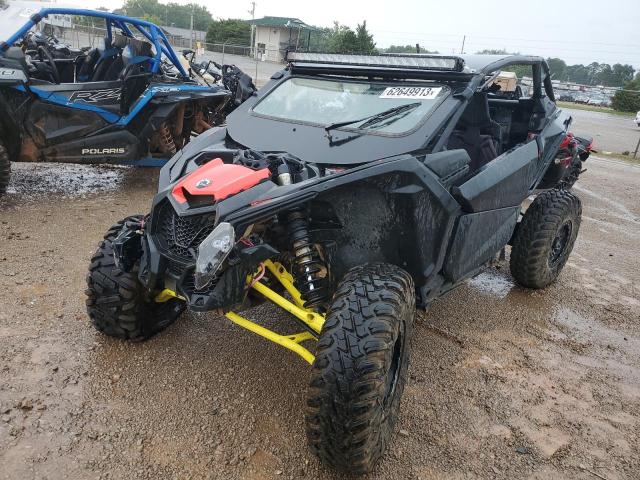 3JBVGA24XJK000057 - 2018 CAN-AM MAVERICK X 900 HO BLACK photo 2