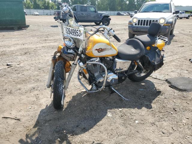 1HFSC1803WA201152 - 1998 HONDA VT1100 C YELLOW photo 2