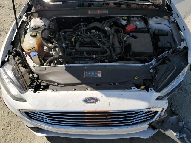 3FA6P0HD0LR149810 - 2020 FORD FUSION SE WHITE photo 11