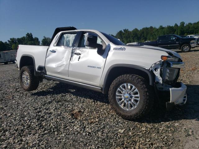 1GC4YREY6NF356583 - 2022 CHEVROLET SILVERADO K2500 HIGH COUNTRY WHITE photo 4