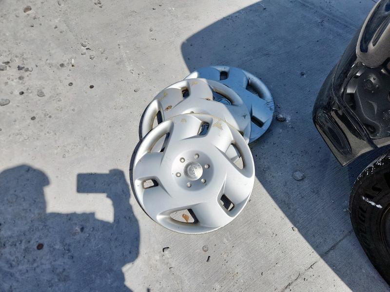 JTLKT324850210455 - 2005 TOYOTA SCION XB BLACK photo 13