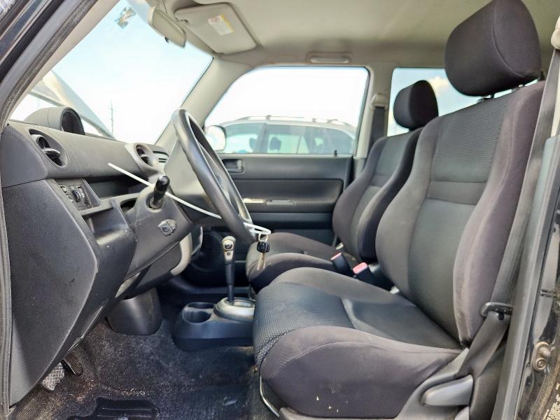 JTLKT324850210455 - 2005 TOYOTA SCION XB BLACK photo 7