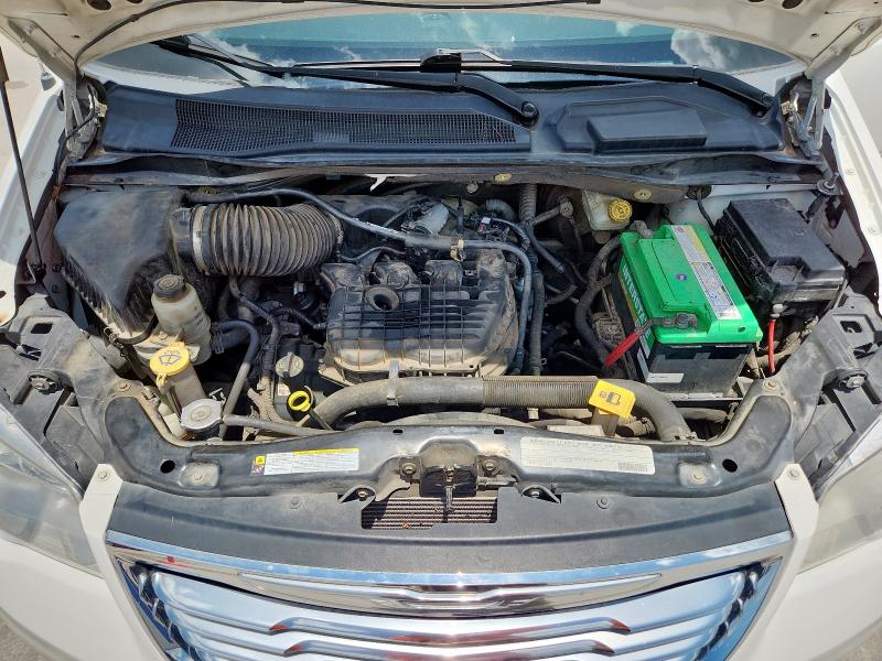 2A4RR8DG2BR747234 - 2011 CHRYSLER TOWN & COU TOURING L WHITE photo 12