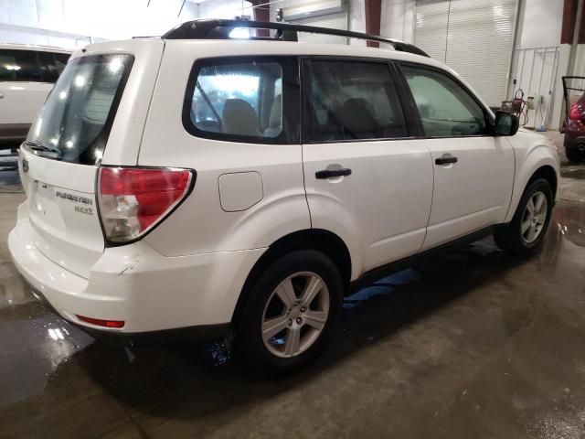 JF2SHABC5BH710239 - 2011 SUBARU FORESTER 2.5X WHITE photo 3