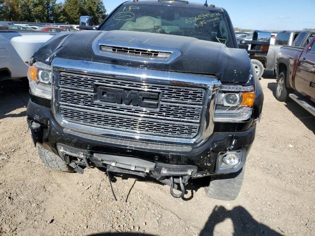 1GT12UEY8JF154135 - 2018 GMC SIERRA K2500 DENALI BLACK photo 9