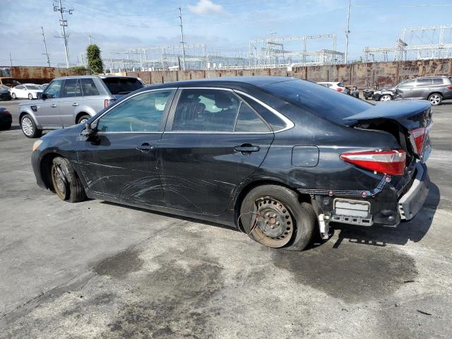 4T1BF1FK6HU302687 - 2017 TOYOTA CAMRY LE GRAY photo 2