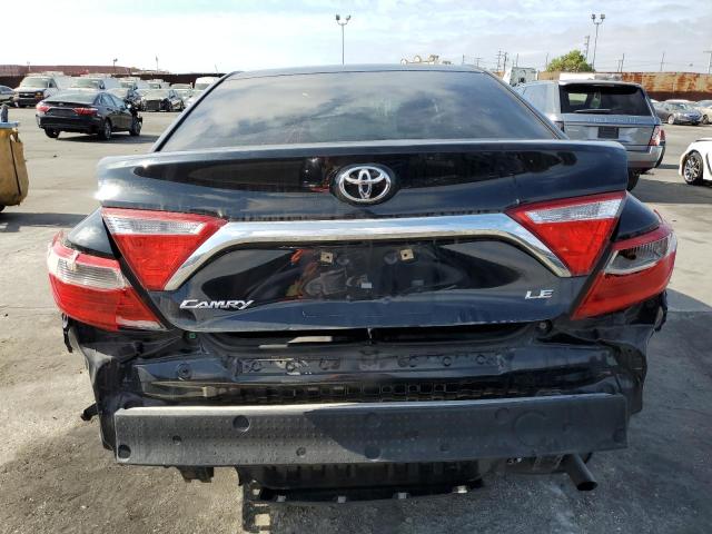 4T1BF1FK6HU302687 - 2017 TOYOTA CAMRY LE GRAY photo 6