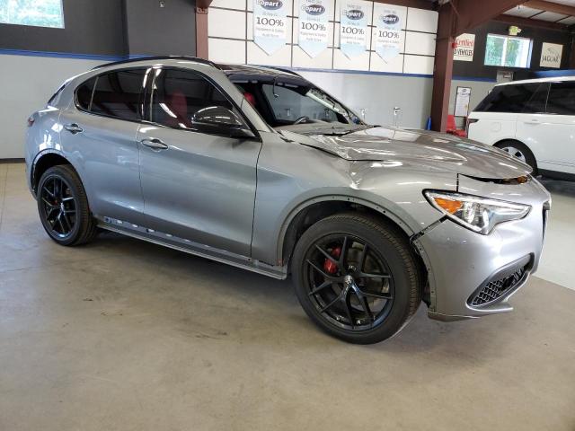 ZASPAKBNXM7D15151 - 2021 ALFA ROMEO STELVIO TI GRAY photo 4