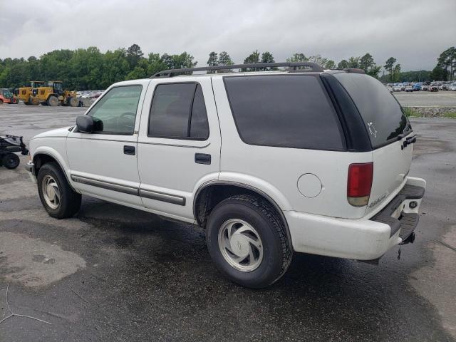 1GNDT13W51K194987 - 2001 CHEVROLET BLAZER WHITE photo 2