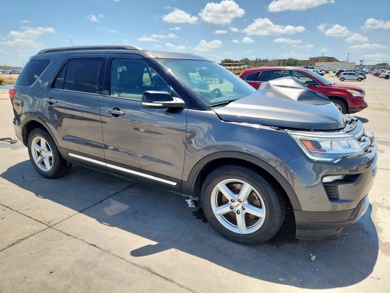 1FM5K7D89JGB17007 - 2018 FORD EXPLORER XLT 灰色 照片 4