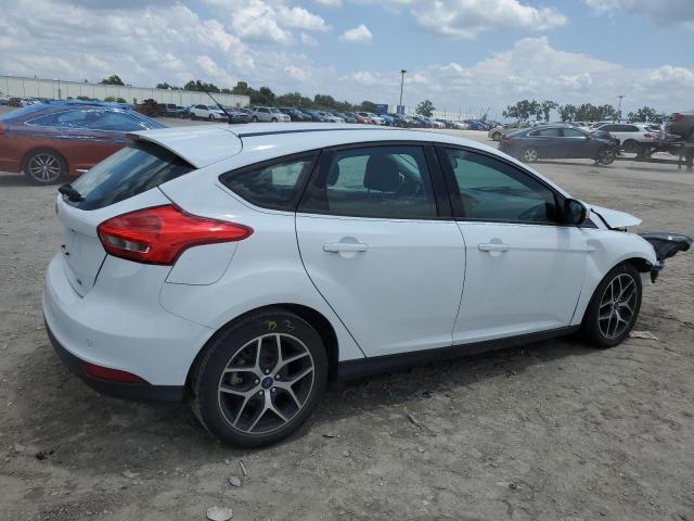 1FADP3M29HL269754 - 2017 FORD FOCUS SEL WHITE photo 3