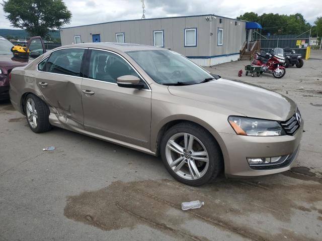 1VWBT7A34FC030768 - 2015 VOLKSWAGEN PASSAT SE TAN photo 4