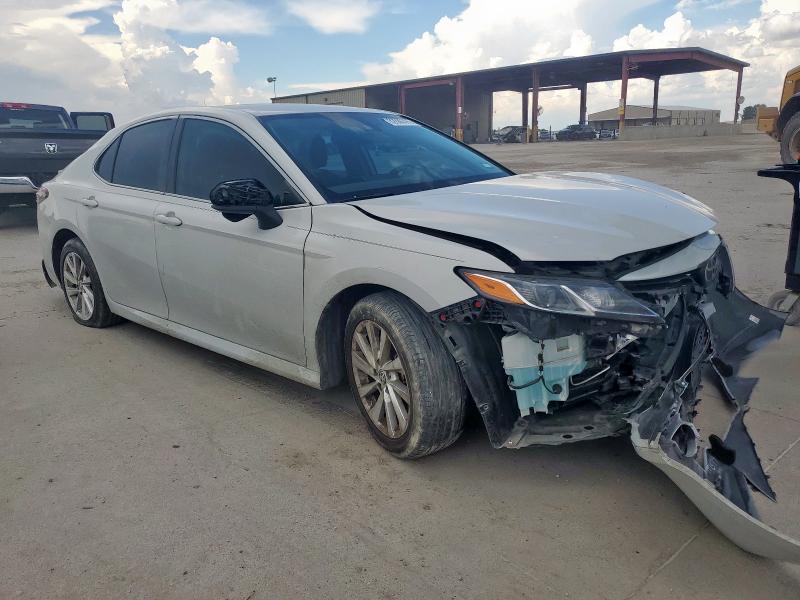 4T1C11AK0PU108360 - 2023 TOYOTA CAMRY LE WHITE photo 4