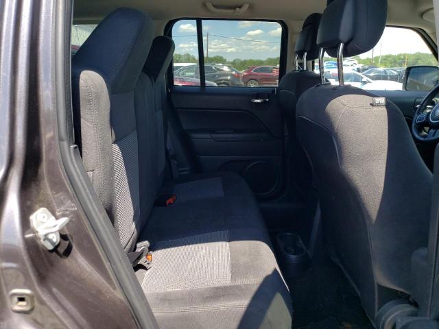 1C4NJRFBXGD598858 - 2016 JEEP PATRIOT LATITUDE GRAY photo 11