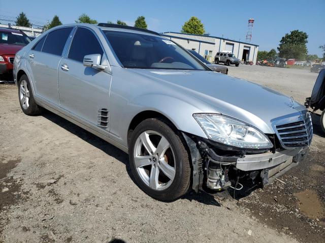 WDDNG8GB5AA311125 - 2010 MERCEDES-BENZ S 550 4MATIC SILVER photo 4