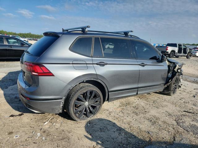 3VV3B7AX0LM176819 - 2020 VOLKSWAGEN TIGUAN SE 灰色 照片 3