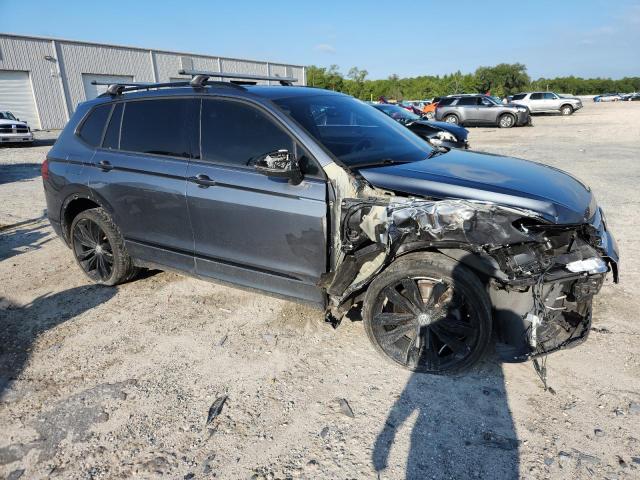 3VV3B7AX0LM176819 - 2020 VOLKSWAGEN TIGUAN SE 灰色 照片 4