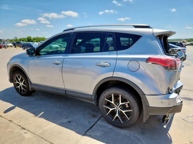 2T3NFREV9JW444830 - 2018 TOYOTA RAV4 SE ვერცხლისფერი ფოტო 2