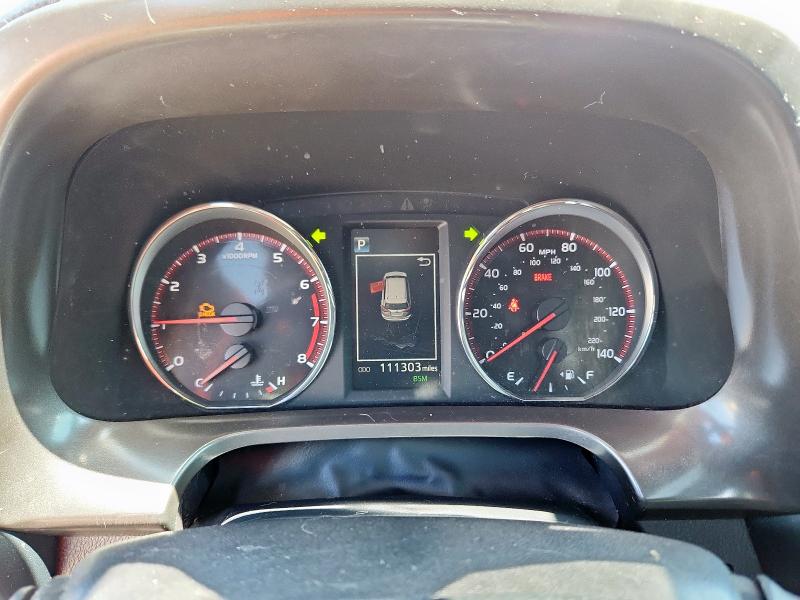 2T3NFREV9JW444830 - 2018 TOYOTA RAV4 SE ვერცხლისფერი ფოტო 9