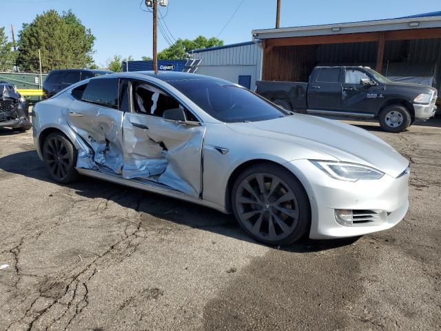 5YJSA1E26JF261397 - 2018 TESLA MODEL S 银色 照片 4