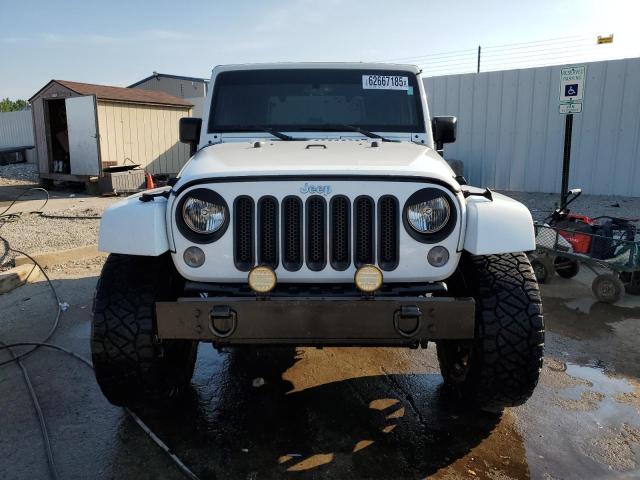 1C4GJWBG6FL659961 - 2015 JEEP WRANGLER SAHARA WHITE photo 5