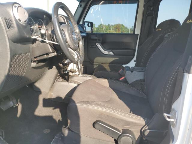 1C4GJWBG6FL659961 - 2015 JEEP WRANGLER SAHARA WHITE photo 7