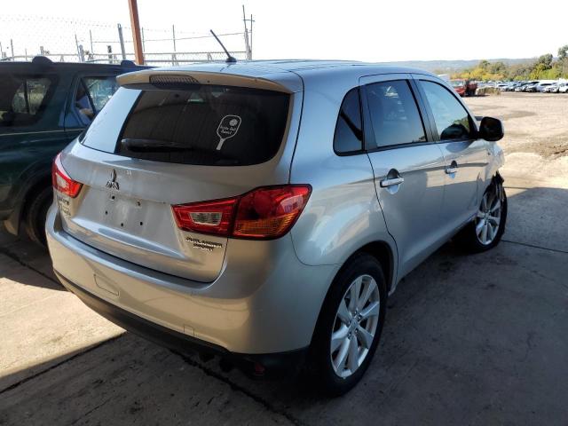 4A4AR3AU0DE010803 - 2013 MITSUBISHI OUTLANDER ES SILVER photo 4