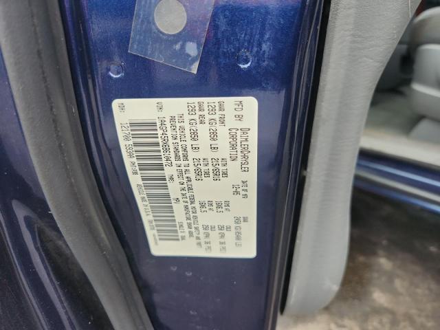 1A4GP45RX6B610472 - 2006 CHRYSLER TOWN & COU 蓝色 照片 13