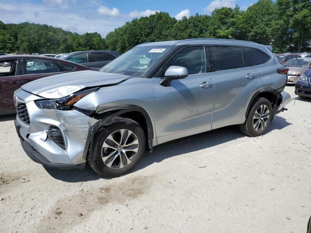 5TDGZRBH7MS110428 - 2021 TOYOTA HIGHLANDER XLE GRAY photo 1