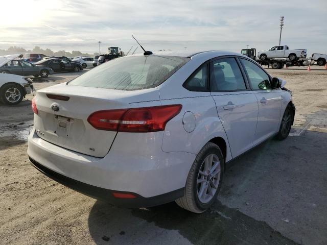 1FADP3F29HL249758 - 2017 FORD FOCUS SE WHITE photo 4