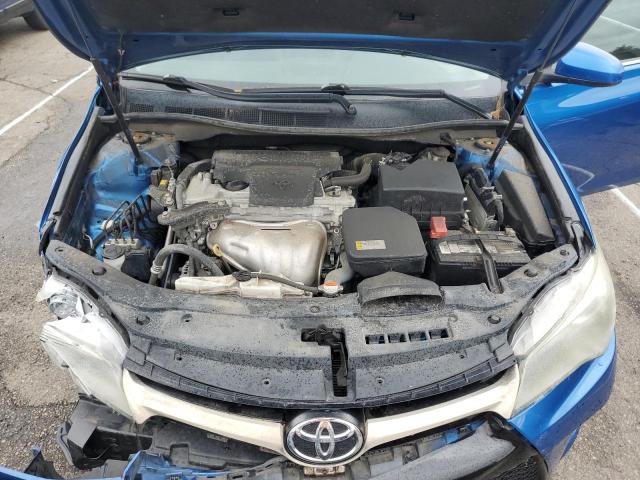 4T1BF1FK7GU559064 - 2016 TOYOTA CAMRY LE BLUE photo 11