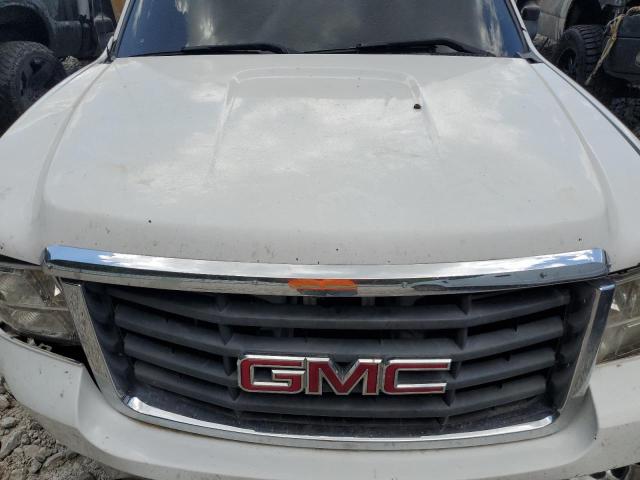 1GTJC33K68F223436 - 2008 GMC SIERRA C3500 WHITE photo 11