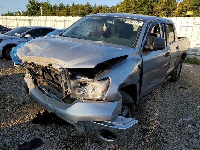 5TFDW5F12CX237601 - 2012 TOYOTA TUNDRA CREWMAX SR5 GRAY photo 1