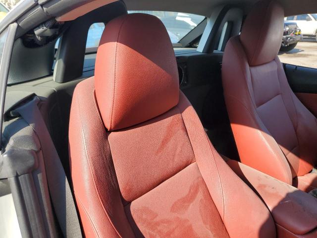 WBALM5C53BE379388 - 2011 BMW Z4 SDRIVE30I WHITE photo 10