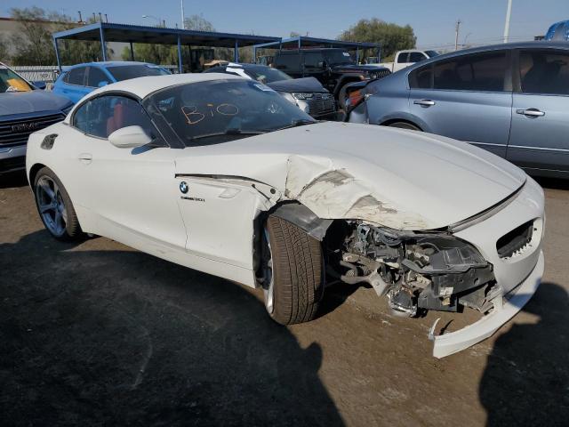 WBALM5C53BE379388 - 2011 BMW Z4 SDRIVE30I WHITE photo 4