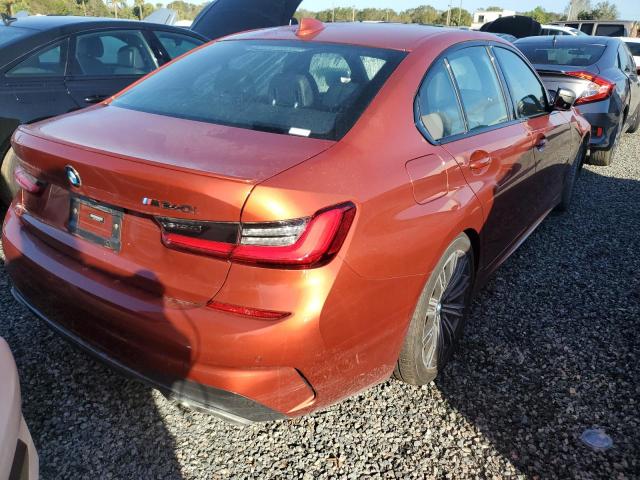 3MW5U7J06M8B52388 - 2021 BMW M340I ORANGE photo 4