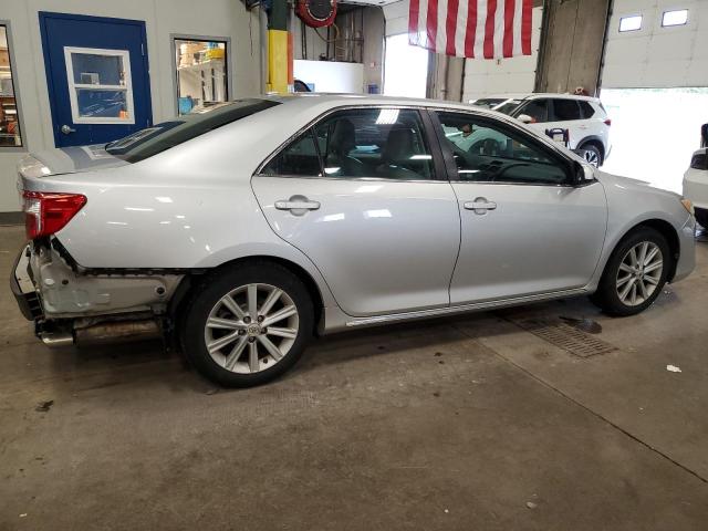 4T4BF1FK9CR204199 - 2012 TOYOTA CAMRY BASE SILVER photo 3