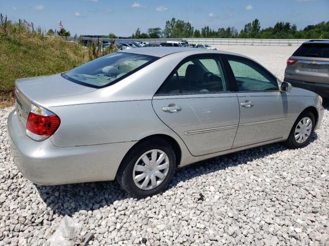 4T1BE30K65U418927 - 2005 TOYOTA CAMRY LE SILVER photo 3