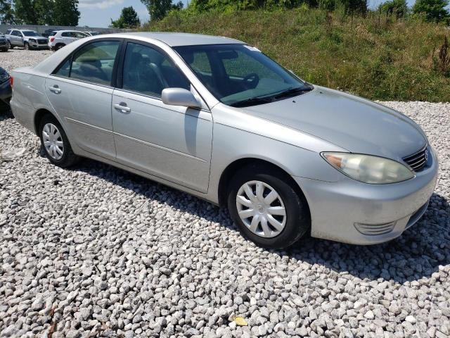 4T1BE30K65U418927 - 2005 TOYOTA CAMRY LE SILVER photo 4