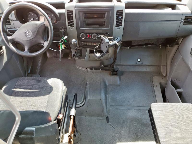 WD3PE8DE4E5901686 - 2014 MERCEDES-BENZ SPRINTER 2500 WHITE photo 8