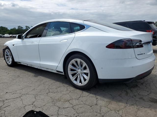 5YJSA1E26GF135341 - 2016 TESLA MODEL S WHITE photo 2