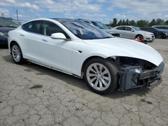5YJSA1E26GF135341 - 2016 TESLA MODEL S WHITE photo 4