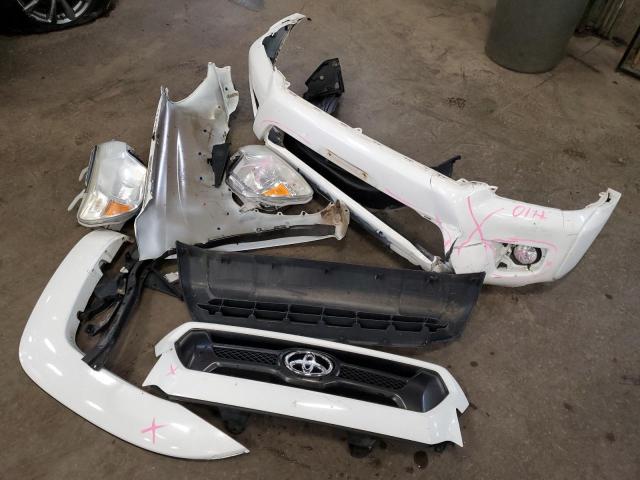 3TMLU4EN8EM144252 - 2014 TOYOTA TACOMA DOUBLE CAB WHITE photo 12